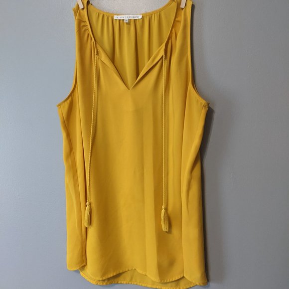Violet + Claire Yellow Sleeveless Blouse Medium - Picture 5 of 7